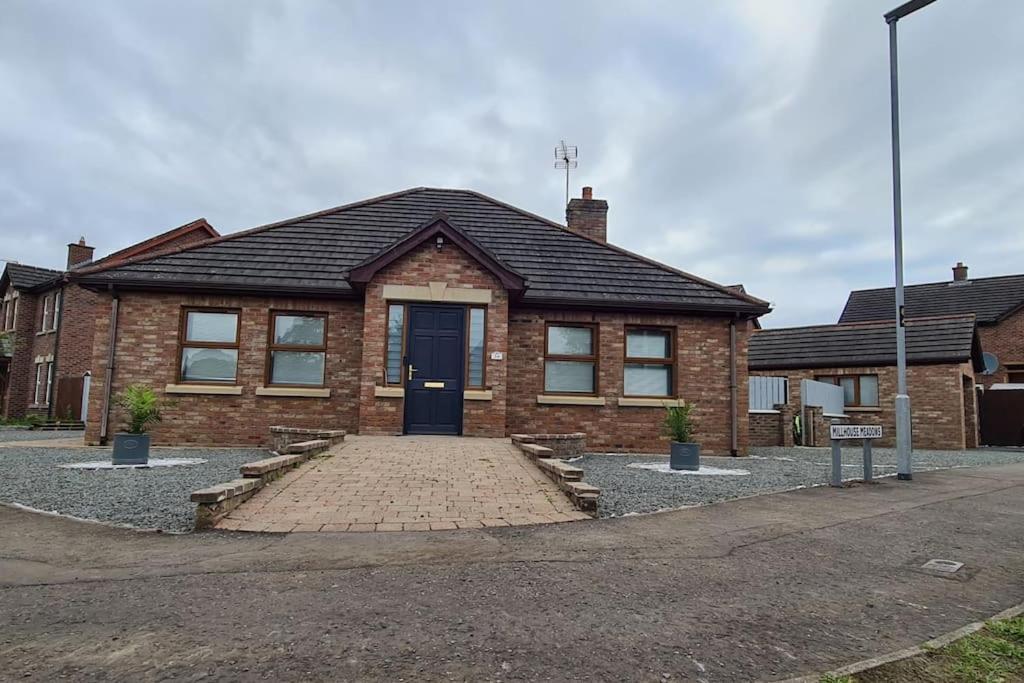 Millhouse Cottage A Luxury 3 Bed Bungalow Antrim Exterior photo